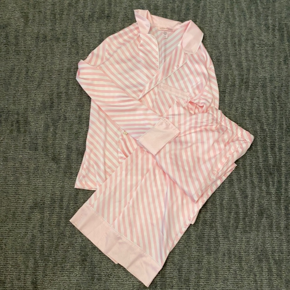 Victoria’s Secret pajamas set